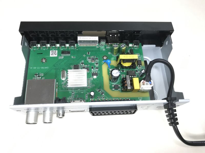 Interior and flash analysis of the DVBT-T2/HEVC decoder DVBT005-SH Shark