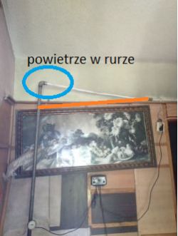 Dlaczego grzejniki nagrzewają się tylko w górnej części? Były odpowietrzane.