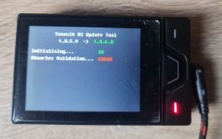 Błąd walidacji plików w Yanosik RS Update Tool Ekran Yanosik RS Update Tool z błędem „Binaries Validation... ERROR” podczas aktualizacji
