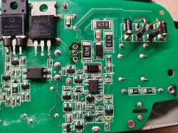 Uszkodzenie ładowarki CTEK MXS 5.0 - nóżka od kondensatora i tranzystor kluczujący