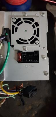Opis gniazda i przewodów dla JVC KW-AVX640 - zamiana kabli