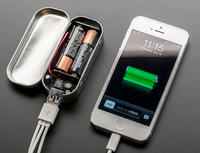Ładowarka awaryjna USB na 2 baterie AA jako zestaw do samodzielnego montażu Ładowarka awaryjna USB na 2 baterie AA jako zestaw do samodzielnego montażu