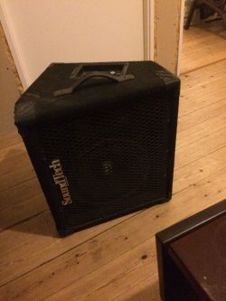 Do czego można wykorzystać głośnik SoundTech CX4C?