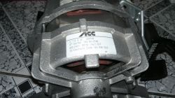 Silnik U112 G30 pralki elektrolux EWT 810 - demontaż łożysk, nietypowa śruba. Silnik U112 G30 pralki elektrolux EWT 810 - demontaż łożysk, nietypowa śruba.