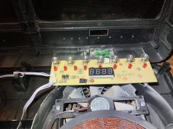 Wnętrze płyty indukcyjnej SilverCrest SDI 3500 B3, wykorzystanie części ze środka do DIY