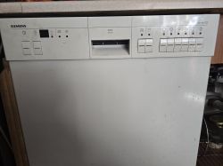 Panel przedni zmywarki Siemens z napisem Aqua Sensor i przyciskami programów