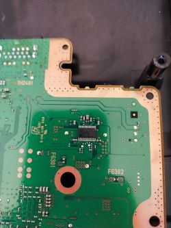 - PS3 slim włącza się na sekundę i się wyłącza