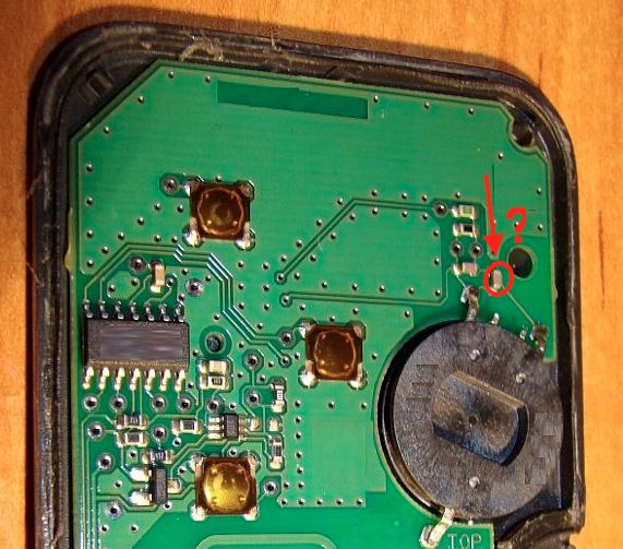 Renault Megane II - karta / kluczyk uszkodzony element na pcb
