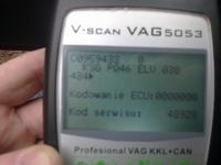 Jak aktywować ryglowanie drzwi w Passat B6 za pomocą VAG V-SCAN 5053?