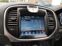 Chrysler 300C 2012 - Nawigacja Uconnect 8.4 nie wyświetla mapy, czarny ekran