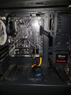 B450M DS3H bez CPU i RAMu - Czy brak tych komponentów wpływa na start?