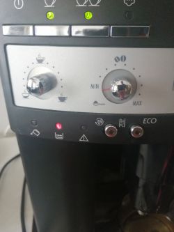 DeLonghi Magnifica ESAM 3000 - alarm pojemnika na fusy
