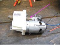 Renault Grand Scenic 2005 1.9d - Replacement for the parking brake motor