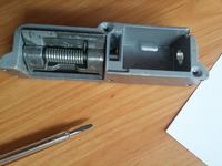 Elektrozaczep R3 - zapadka nie wraca po zwolnieniu mechanizmu