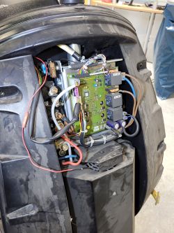 Karcher trike, szorowarka - Urwany kabel od zasilania