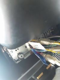 Pioneer DEH-2320UB - Wejście gniazda radia, anteny w samochodzie. Za małe?