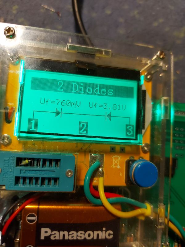 Poszukiwany zamiennik diody MA4030MTA do wzmacniacza Technics SU-VX800 - schemat D354