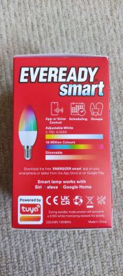 Packaging of Eveready smart bulb SES/E14.