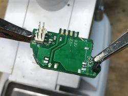 Yeelight GU10 Smart Bulb W1 350lm YLDP004-A - wnętrze, moduł WiFi