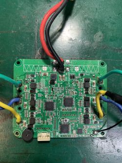 Deska el. RADLEY - Nie dostaje napięcia jedna z stron (nie działa jedna strona deskorolki)