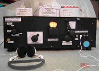 Odbiornik radiowy w stylu lat '30 na wyświetlaczach VFD