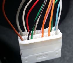 Toyota Prius NHW20R - Rozpiska pinów radia 86120-47230 Pioneer Typ C