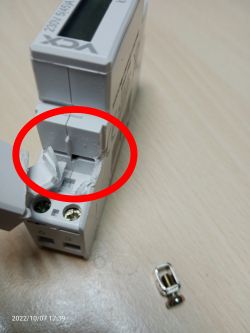Wskaźnik energii VCX DDS238 z wyjściem impulsowym - wnętrze i braki