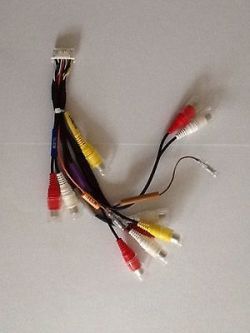 Zamiennik złącza cinch do Alpine INE-W970BT - czy pasuje z innego modelu?