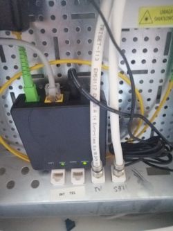  Brak dostępu do internetu - instalacja w nowym mieszkaniu, router, gniazdko, przewód