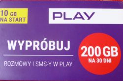 Purple Play starter pack with the text Wypróbuj and information about 10 GB to start and 200 GB for 30 days.