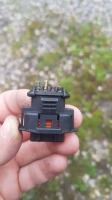 Opel Astra H 1.7CDTI - Urwane przewody przepływomierza