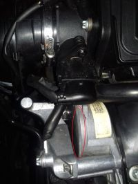 W204 Vacuum Pump Seal: Silicone Sealant Use, O-Rings Replacement & Lid Removal on Car