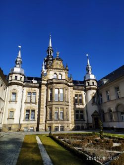 Jaki telefon do 800 zł? Wytrzymałość, bateria, aparat - Note 8T vs G7 Power