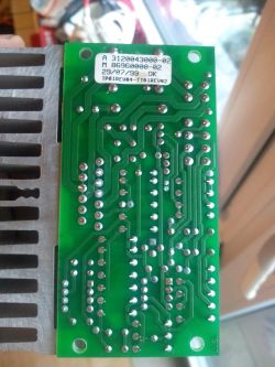 Jak podłączyć seryjny wzmacniacz w Fiacie Punto HGT? Szukam schematu.