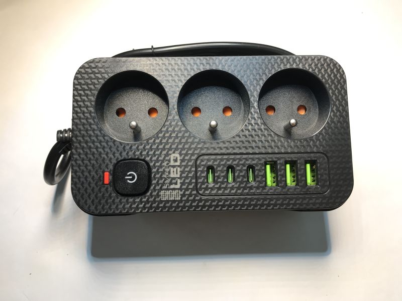 What to look out for when buying a USB C strip? SmartLED 8152 and 8110 tests