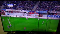 Samsung LED TV UE55ES7000 - Pionowe linie po zalaniu ekranu Samsung LED TV UE55ES7000 - Pionowe linie po zalaniu ekranu