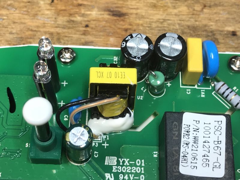 Interior of the WS-04H1 Relay PCB of the WS-04H1 device with visible electronic components.