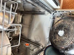 Ikea HJALPSAM (PNC911679008/04) Zmywarka – brak zasilania, nie włącza się, woda w komorze po cyklu