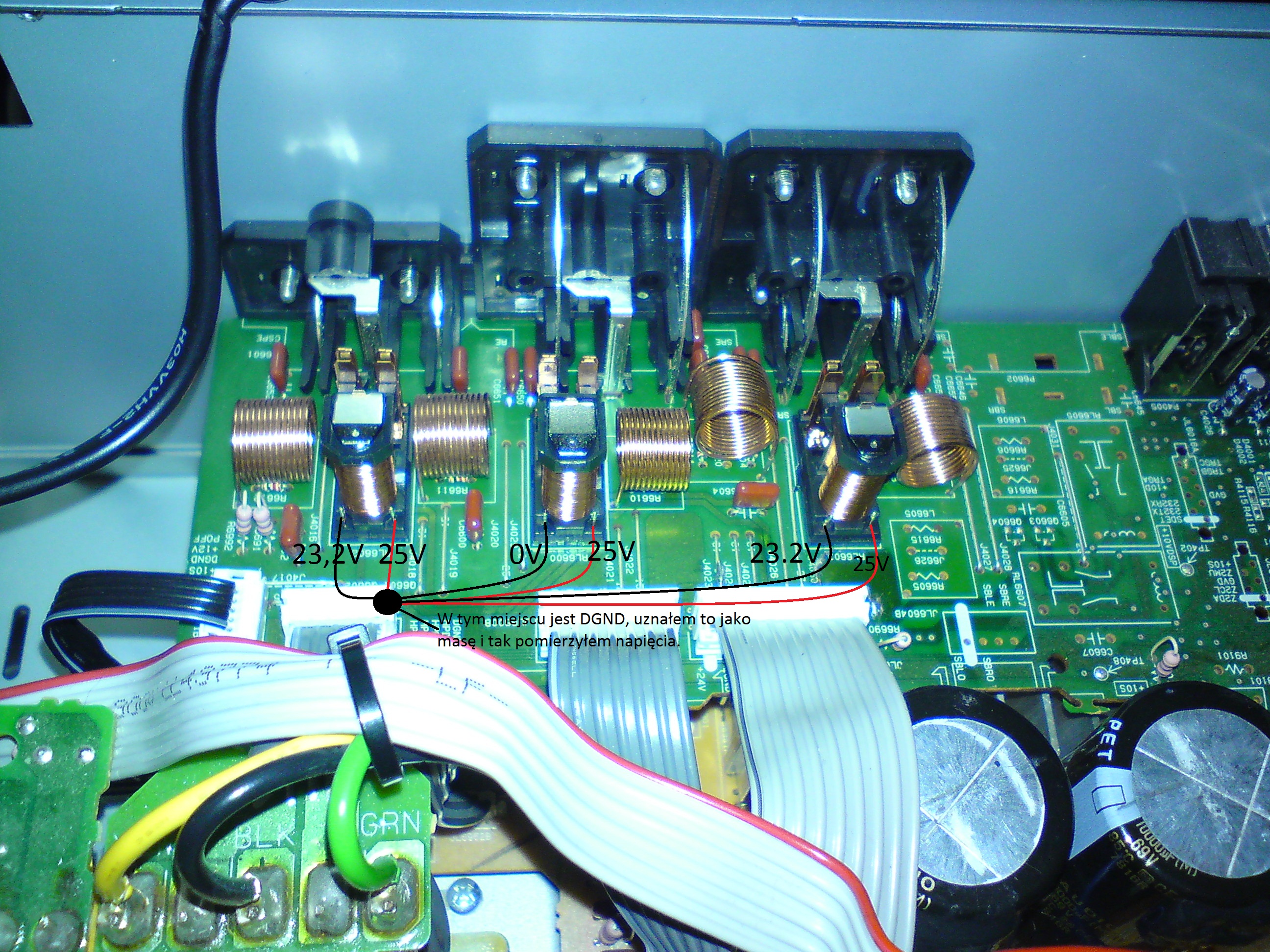 Onkyo HT-R508 nie załącza przekaźników od centralnego i surround