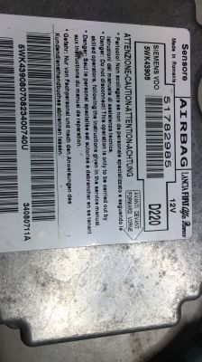 Sterownik poduszek Fiat 500 (5WK43904 Siemens) - brak komunikacji, jak naprawić?