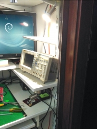 Biurko elektronika w nietypowym miejscu i z ciekawym "zamykaniem" Biurko elektronika w nietypowym miejscu i z ciekawym "zamykaniem"