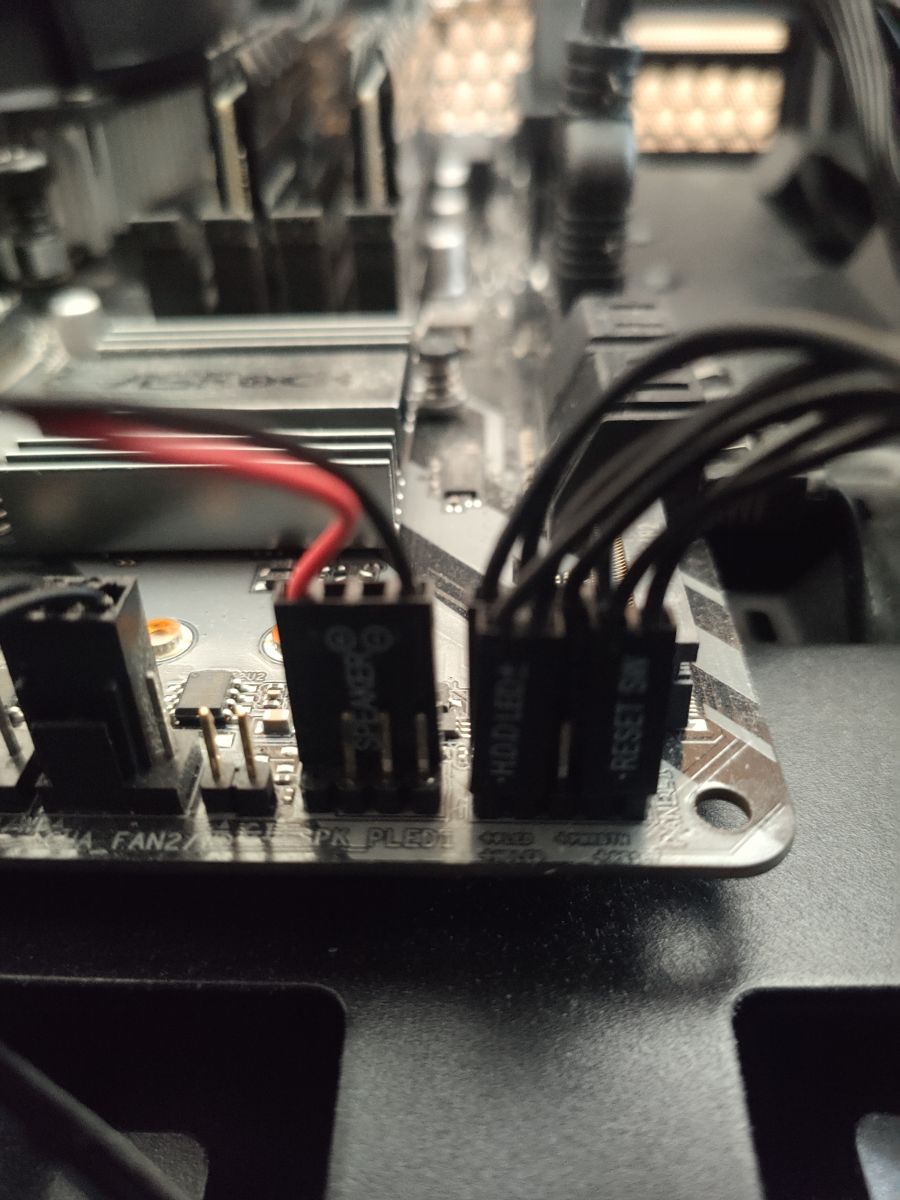 PC nie startuje po czyszczeniu i wymianie pasty CPU, reset CMOS pomaga