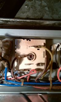Ariston KM600, model KM 600 IX - płyta ceramiczna za mocno grzeje, jak wyregulow Ariston KM600, model KM 600 IX - płyta ceramiczna za mocno grzeje, jak wyregulow
