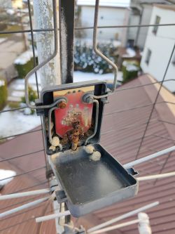 Wytłumaczenie odbierania sygnału naziemnego z anteny... SATELITARNEJ