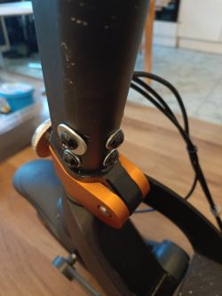 Element mocowania kierownicy hulajnogi Kukirin Kugo G3