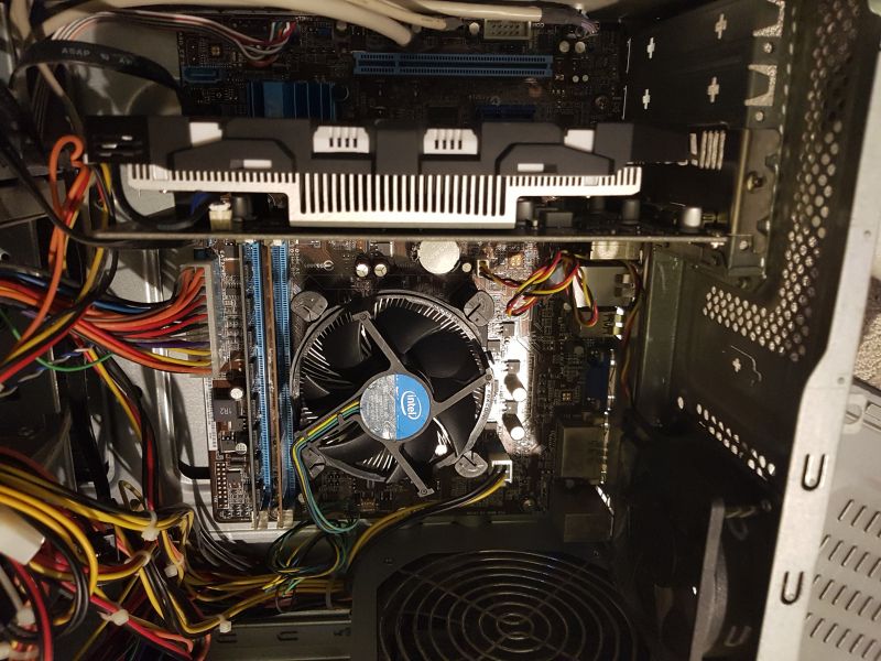 Intel Core i5 nadal gorący po wymianie pasty - co robić?