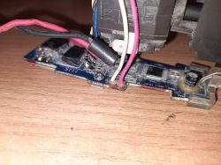 Dysfunkcja grzechotki akumulatorowej MILWAUKEE M12 Fir12 - Brakująca część na układzie