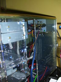 Szukam informacji na temat budowy obudowy PC ze szkła.