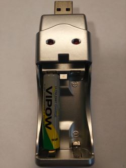 Ładowarka USB, do akumulatorów Ni-MH Made in China - Recenzja