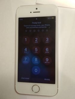 Jak wymienić wyświetlacz w iPhone SE? Jak wymienić wyświetlacz w iPhone SE?